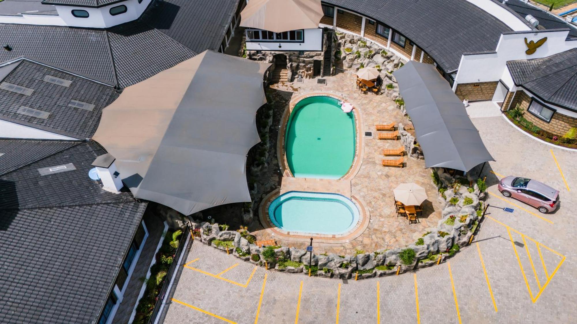 Avian Court Penthouse Aparthotel Naivasha Bagian luar foto